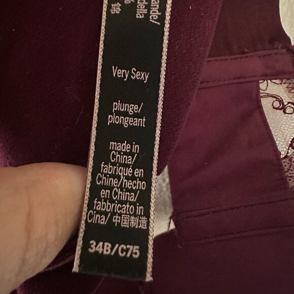 Victoria’s Secret Very Sexy Plunge Push Up Bra Burgundy Embroidered Size 34B - Picture 7 of 7
